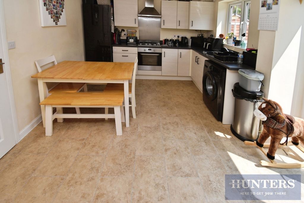 Property photo 2 of 15 Pbox-Img.Jpg