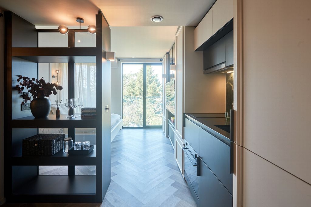 Property photo 3 of 17 Photo 1