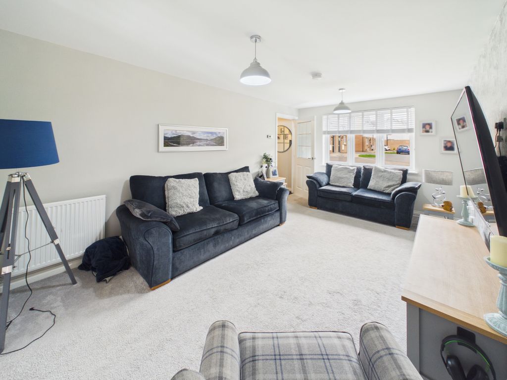 Property photo 3 of 31
