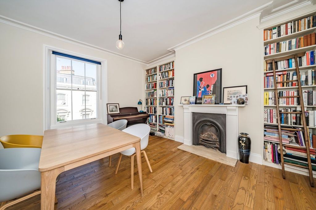 Property photo 3 of 8