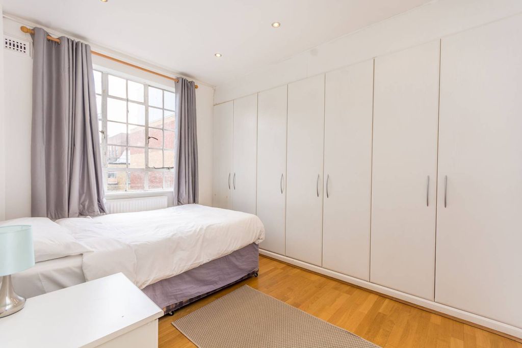 Property photo 1 of 5