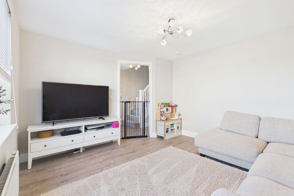 Property photo 3 of 16 Living Room