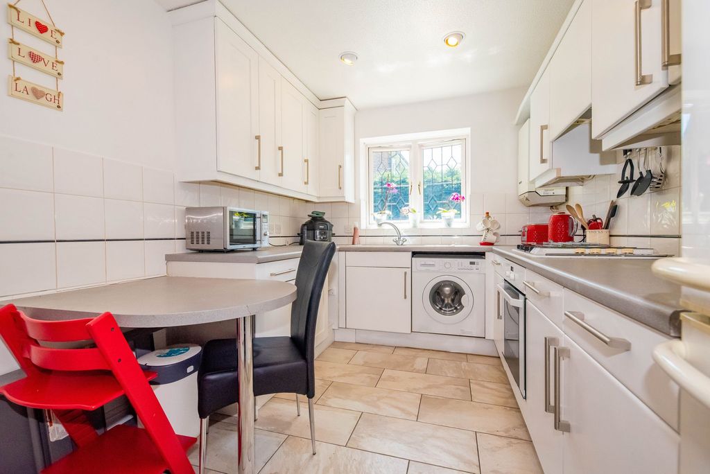 Property photo 3 of 17