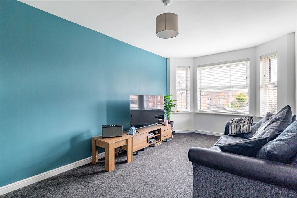 Property photo 2 of 13 Lounge/Dining Room