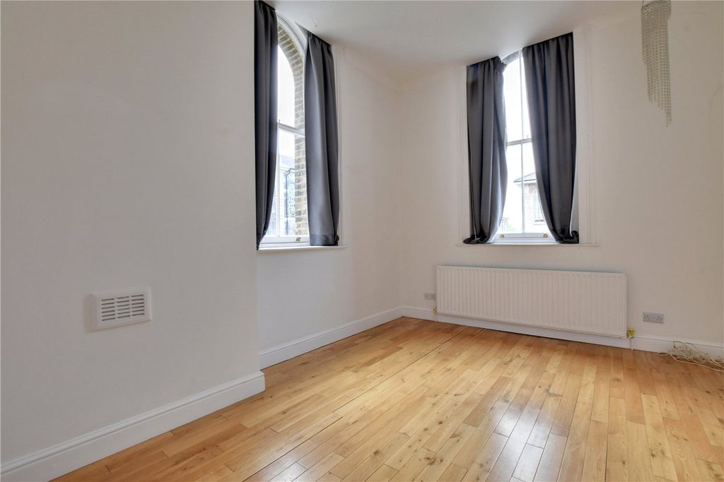 Property photo 3 of 20 Picture No. 30
