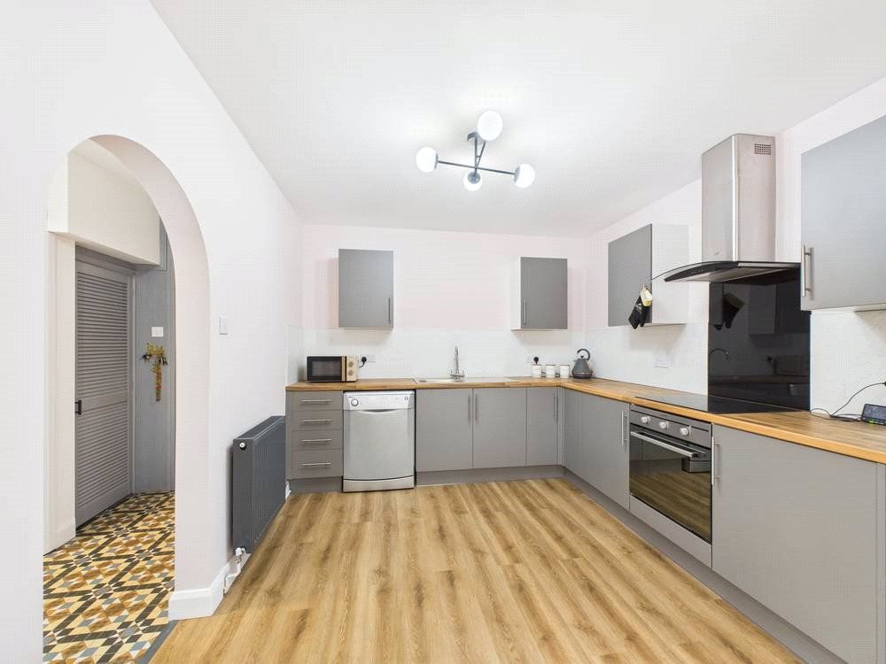 Property photo 2 of 22 Picture No. 14