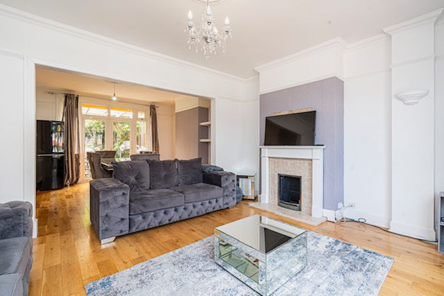 Property photo 3 of 17 Hastings Road, 2-18