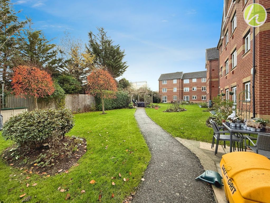 Property photo 2 of 17