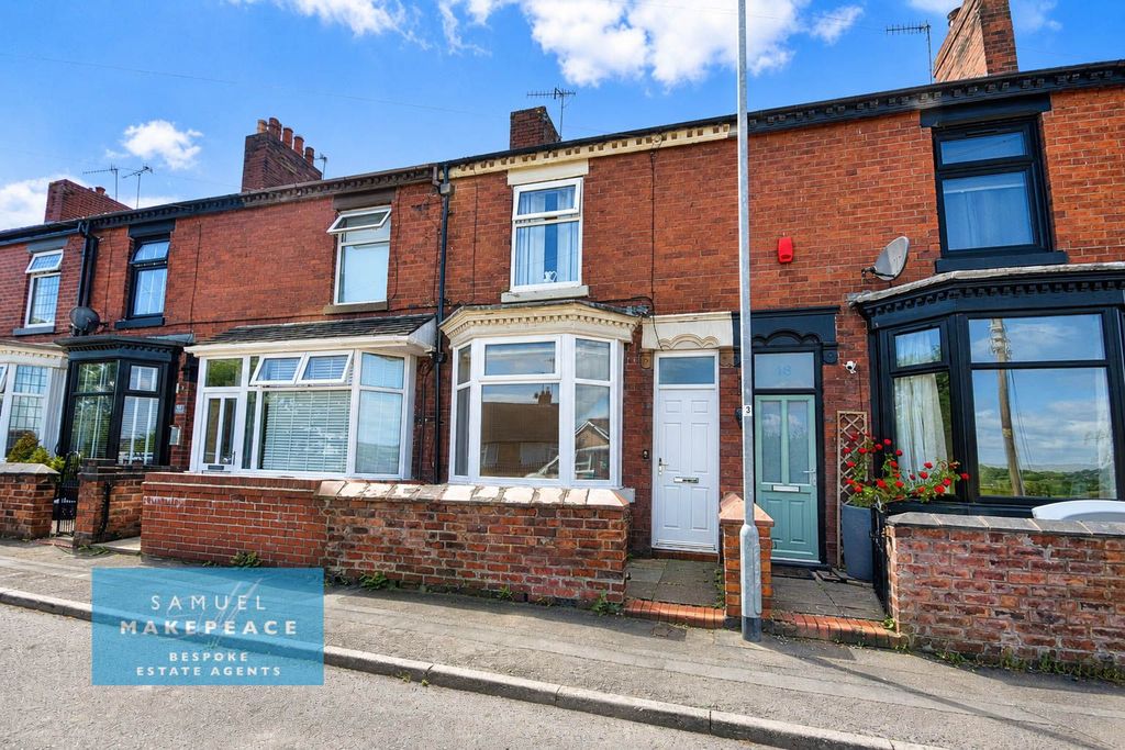 Property photo 1 of 10 Two Bedroom Terraced Property With Large Garden