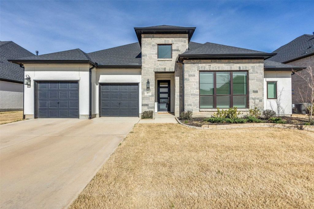 Property photo 1 of 31