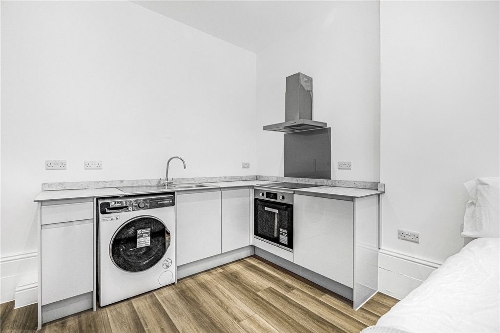 Property photo 3 of 5 Picture No. 36