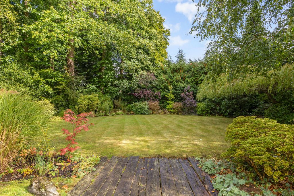 Additional image 21 of 4 bed detached house for saleWaverley Avenue, Fleet GU51