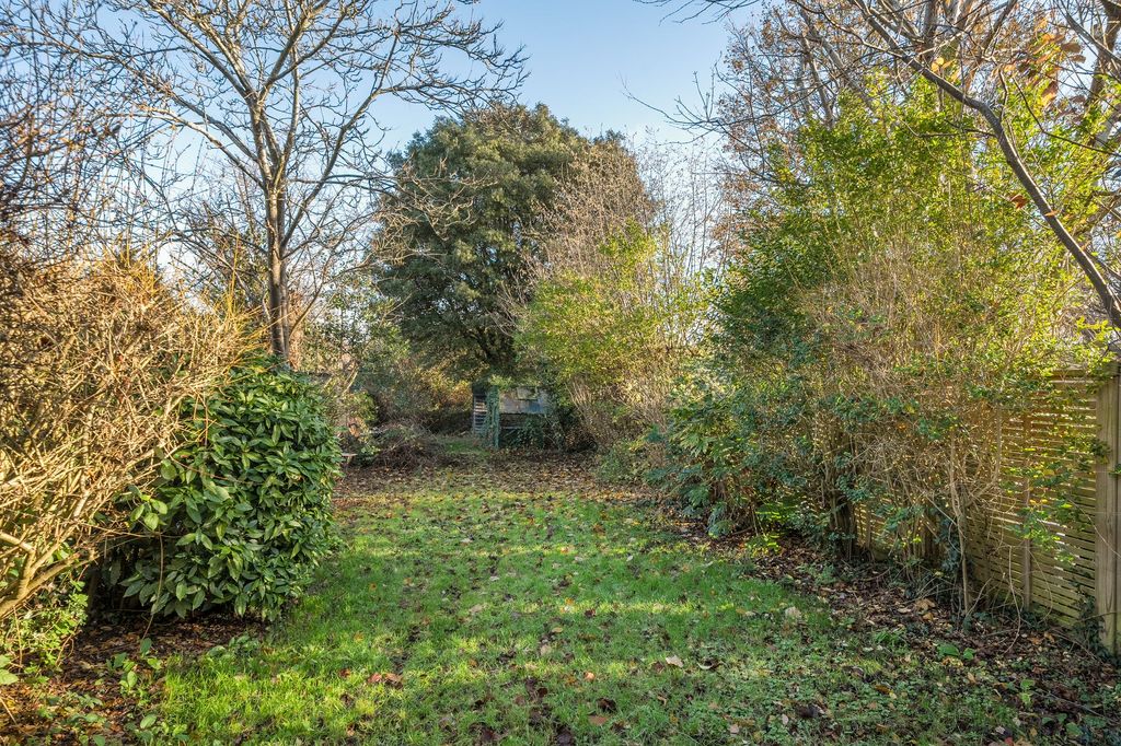 Property photo 3 of 27