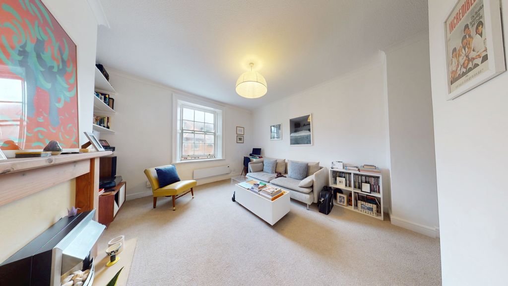 Property photo 2 of 6