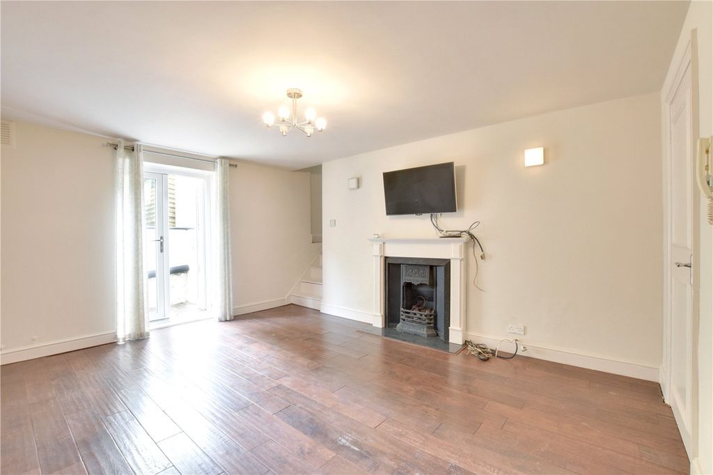 Property photo 2 of 11 Picture No. 08