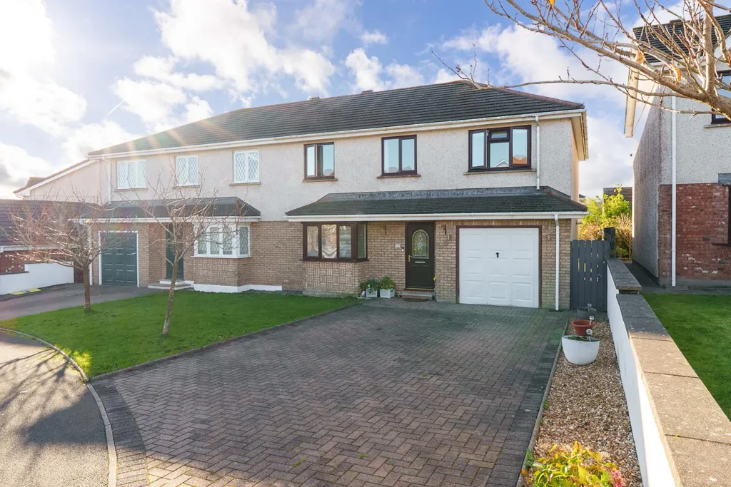 Property photo 2 of 22