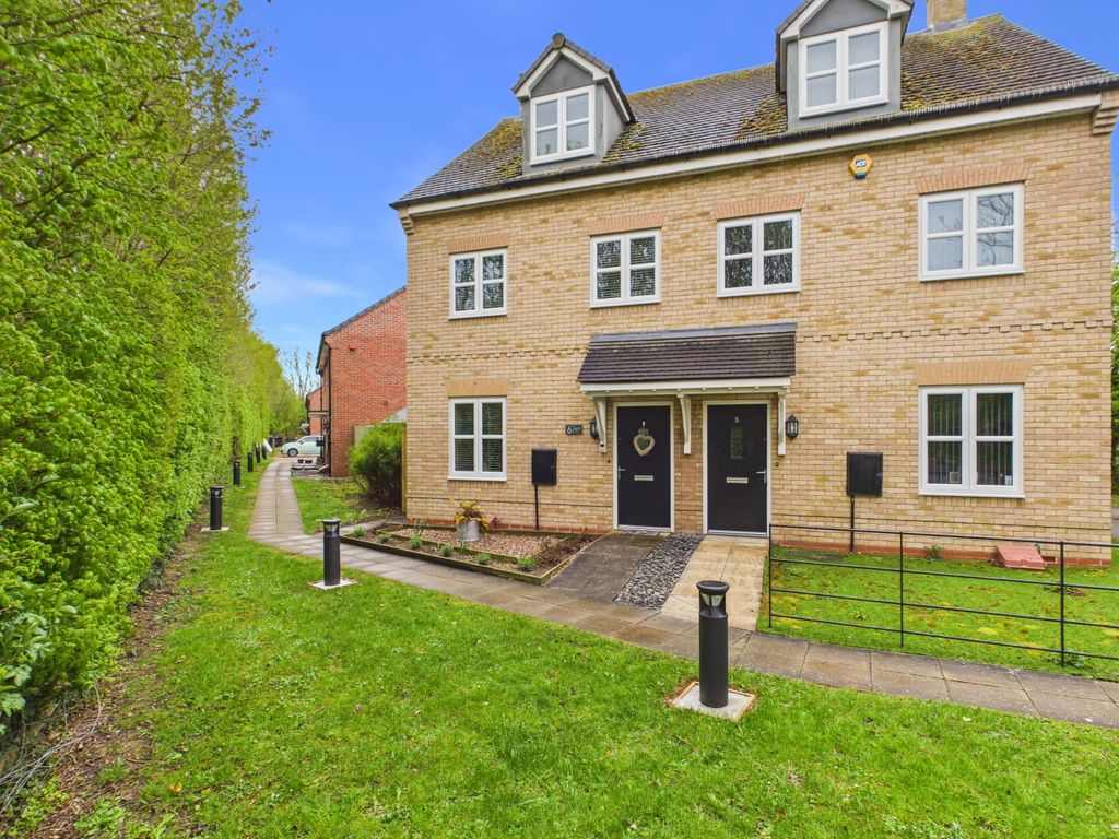 Property photo 1 of 31 Cam02366G0-Pr0150-Still001