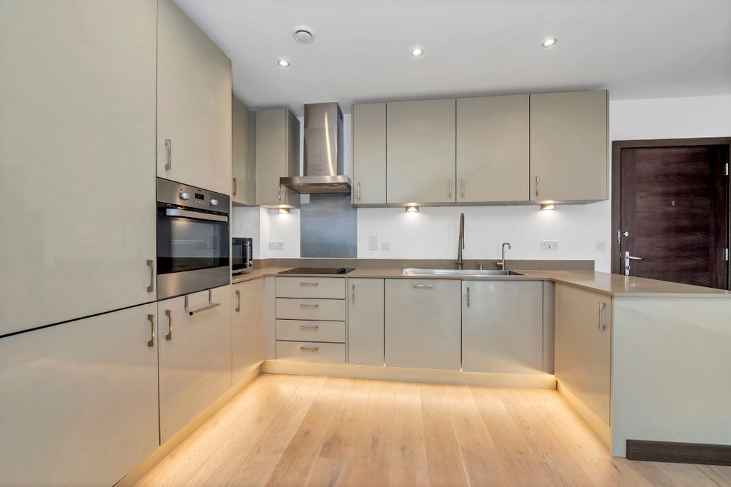 Property photo 3 of 11 Dcp_2984