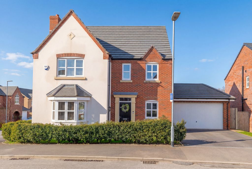 Property photo 2 of 21 Front