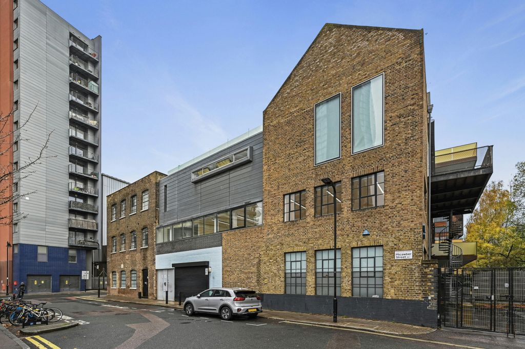 Property photo 1 of 8 Olbc15Micawberstreet  16.Jpg