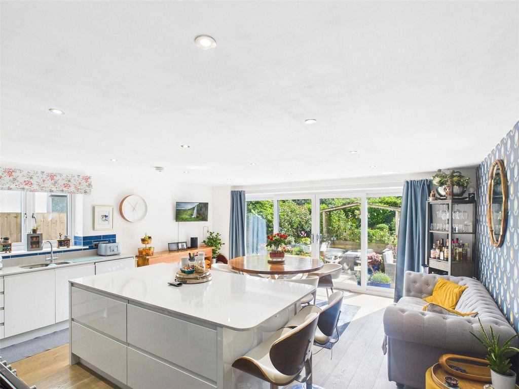 Property photo 3 of 25 Picture No. 46