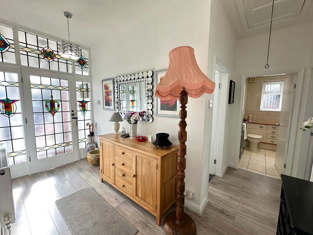 Property photo 2 of 26