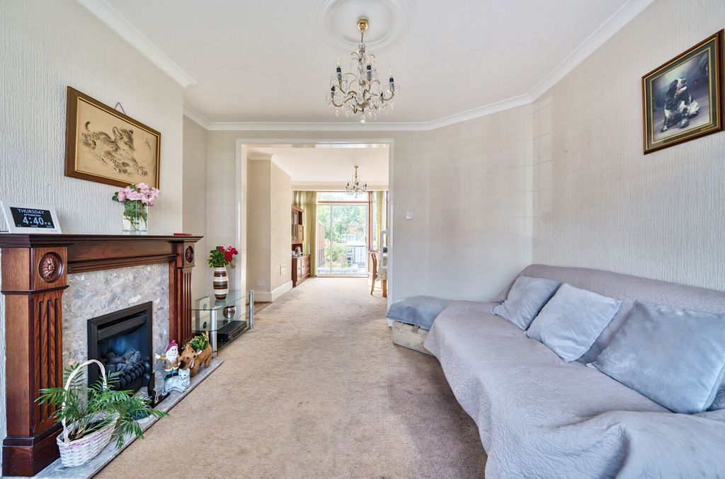 Property photo 3 of 12 1310322-6-684B334...