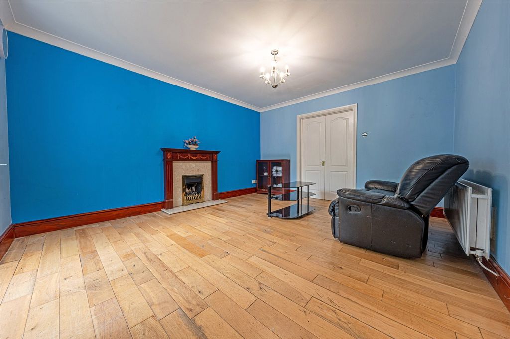 Property photo 3 of 32 Picture No. 30