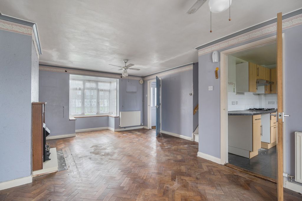 Property photo 2 of 16 Reception