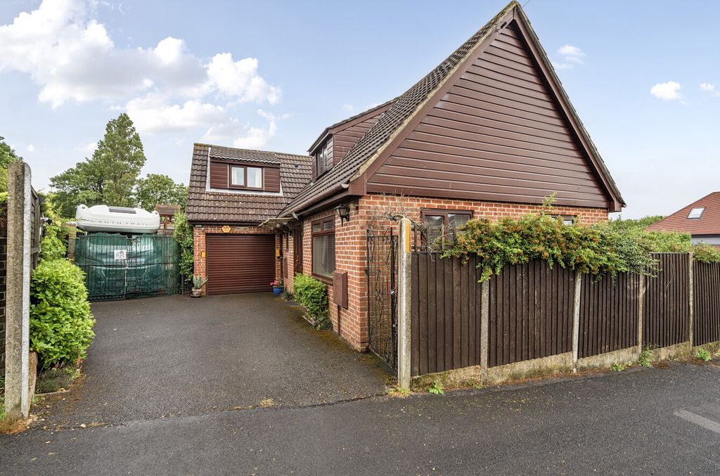 Property photo 1 of 14 1471381-16-6A26E3...