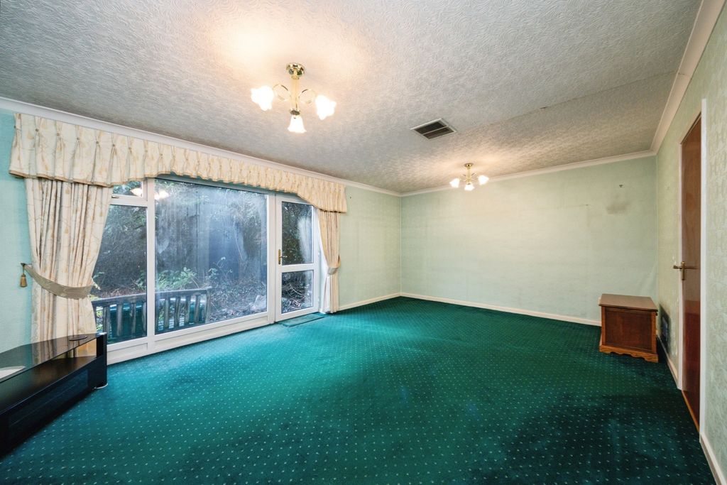 Property photo 3 of 20 Pbox-Img.Jpg