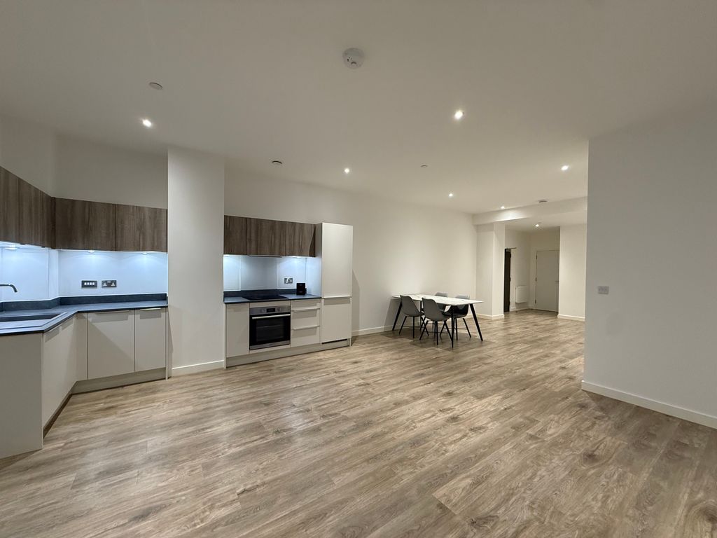 Property photo 1 of 7 Kitchen