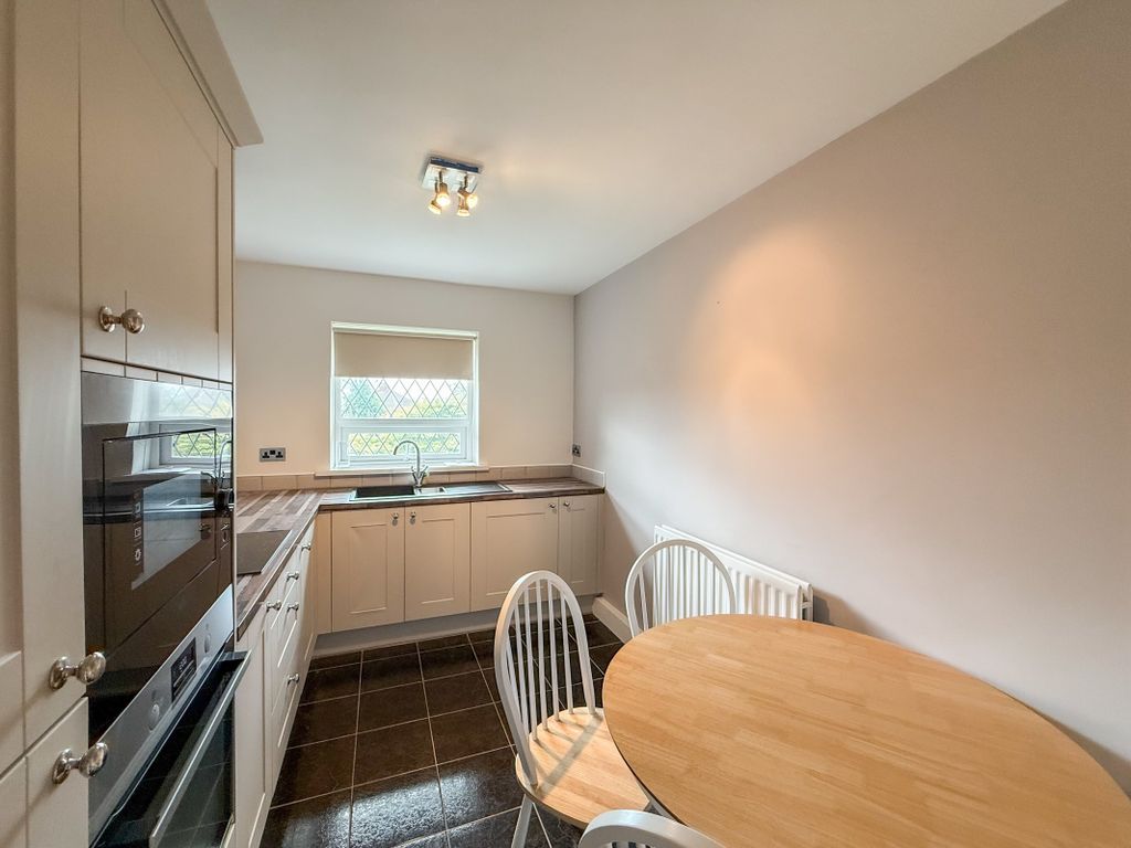 Property photo 2 of 15 Kitchen