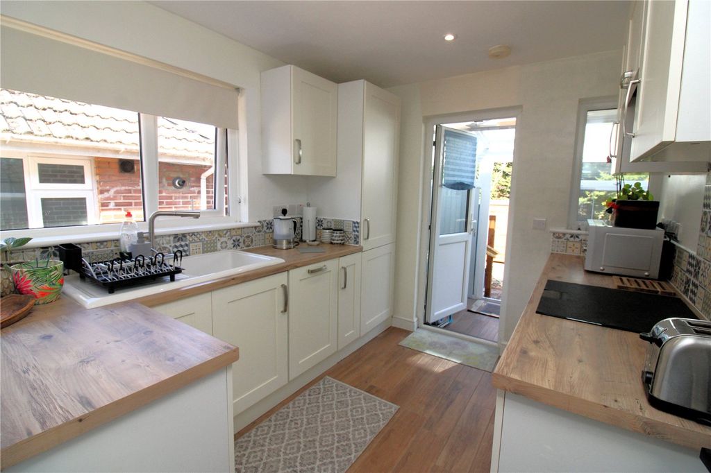 Property photo 3 of 13 Picture No. 10
