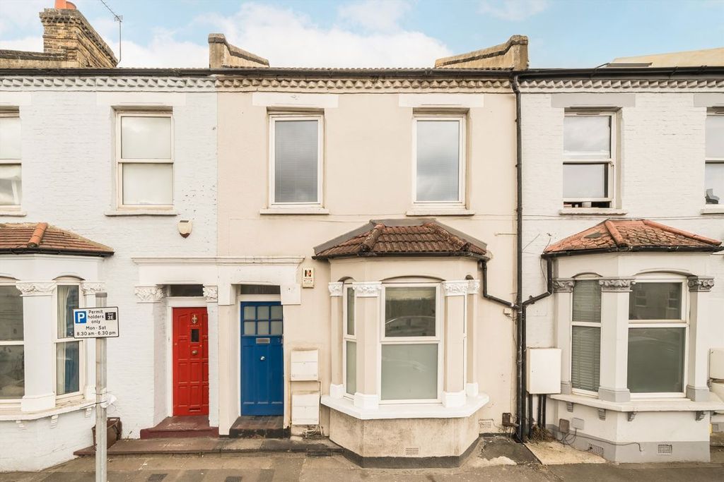 Property photo 1 of 6