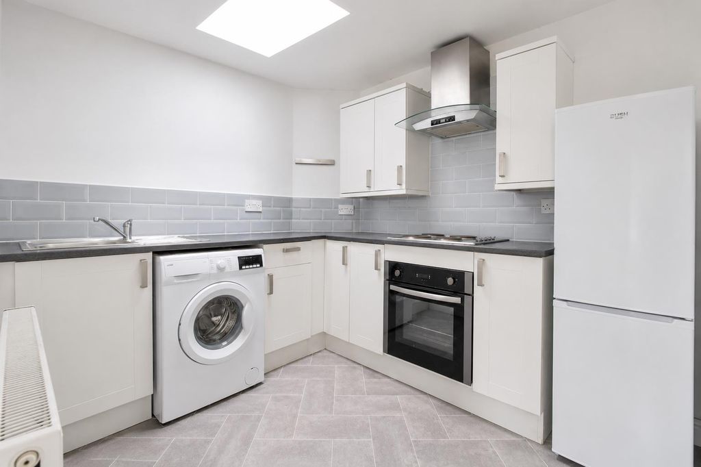 Property photo 2 of 7 Kitchen.Png