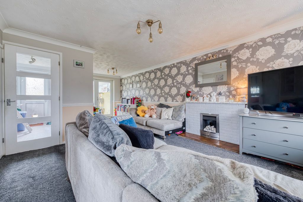 Property photo 2 of 15