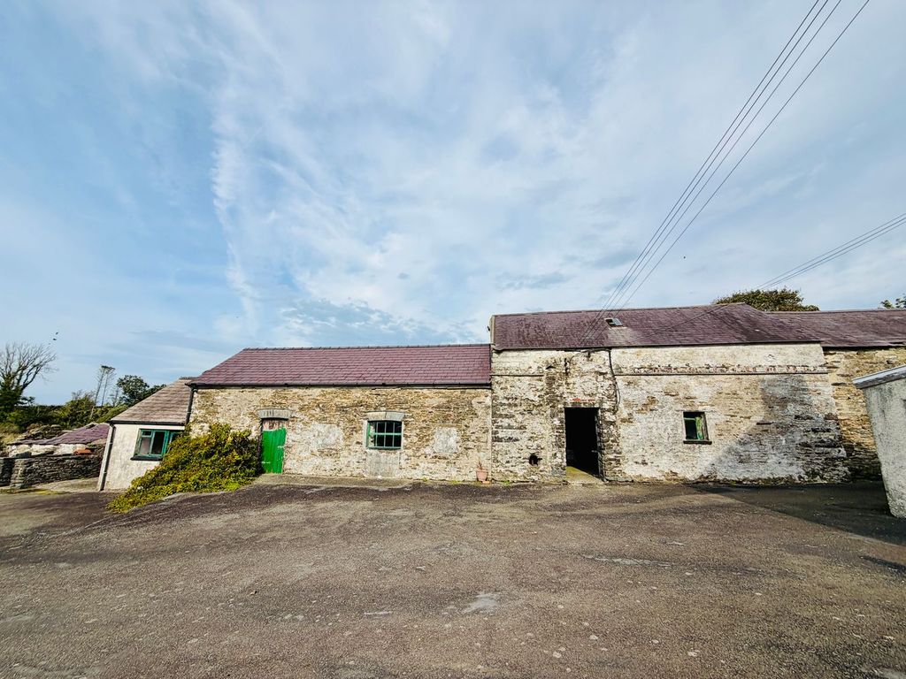 Property photo 3 of 37