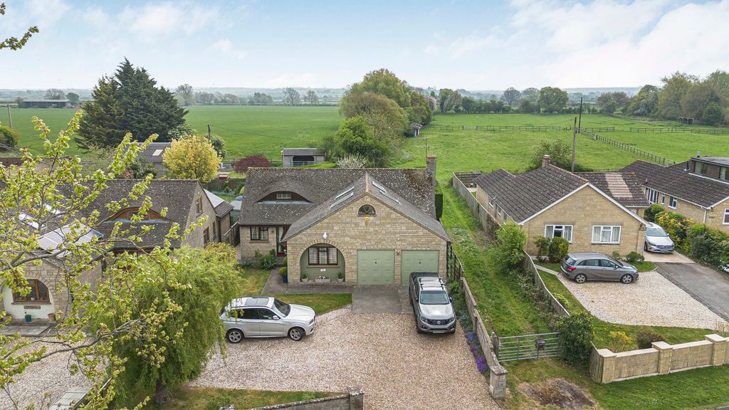 Property photo 1 of 27 Picture No. 05
