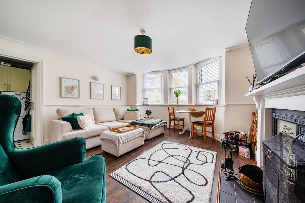 Property photo 3 of 15 Living Room