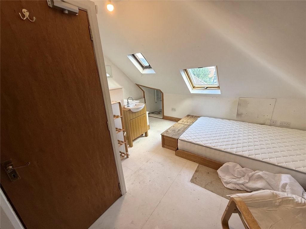 Property photo 3 of 10 Picture No. 04