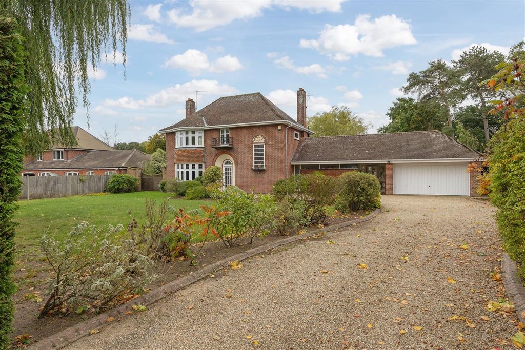 Property photo 1 of 20