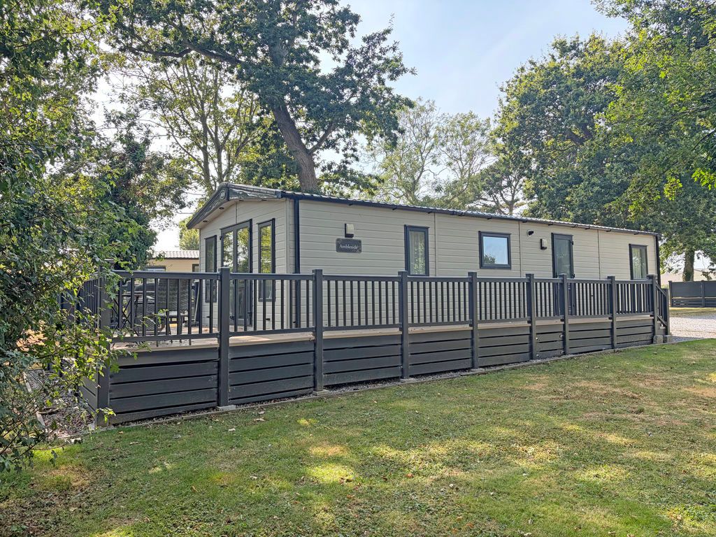 Property photo 1 of 17 Front