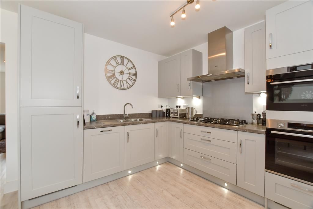 Property photo 3 of 15 Kitchen/Dining Room