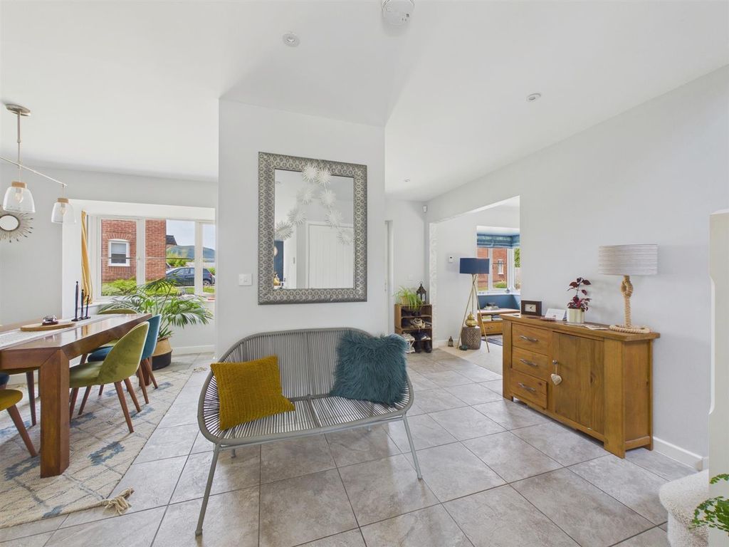 Property photo 3 of 32 Hall2.Jpg