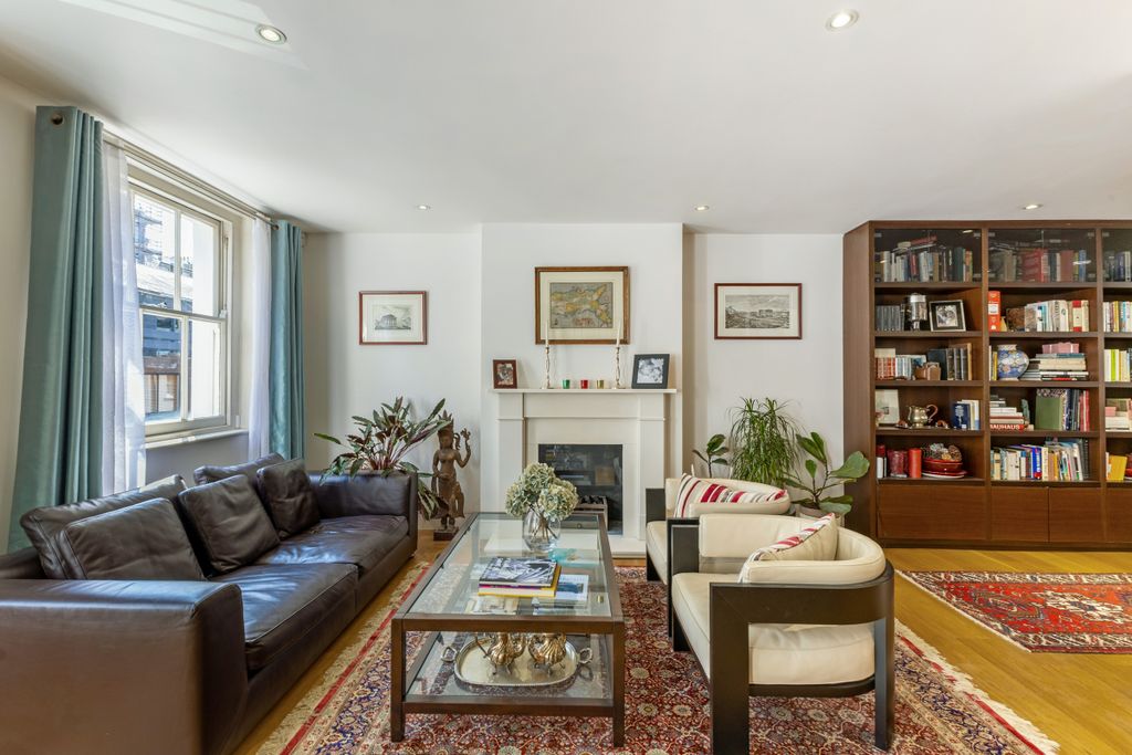 Property photo 3 of 12