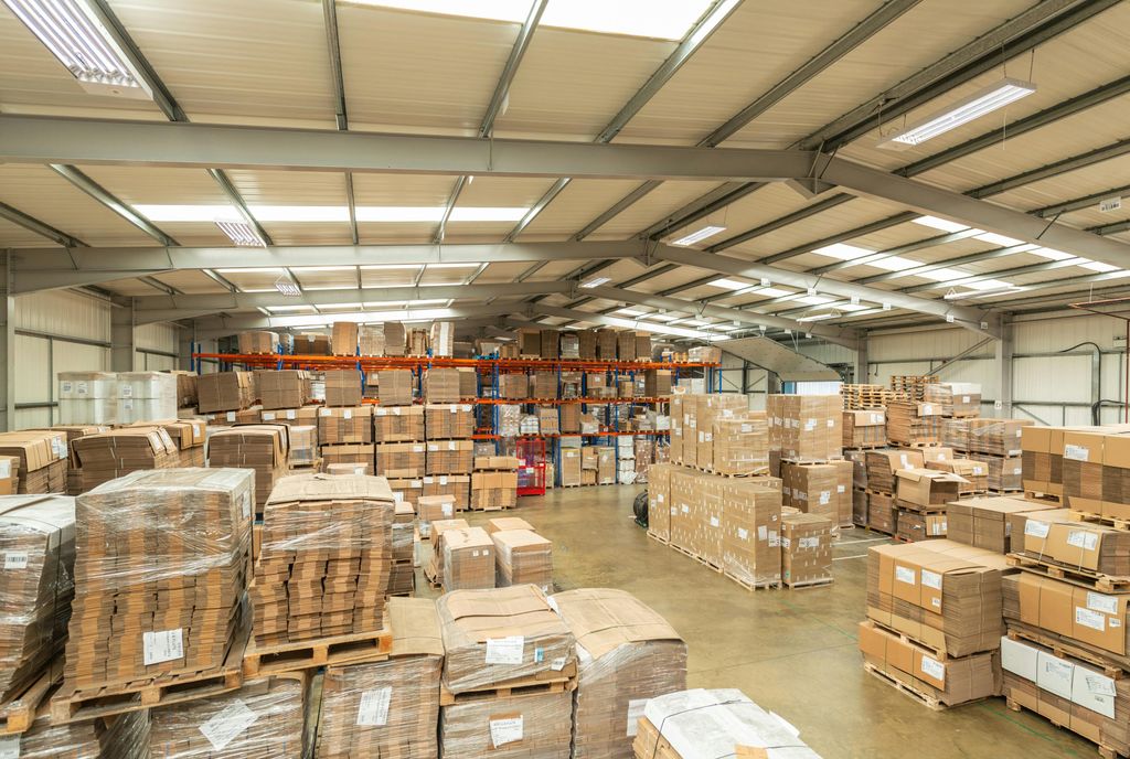 Property photo 3 of 6 Earls Barton Fnc036 Woodway UK27.Jpg