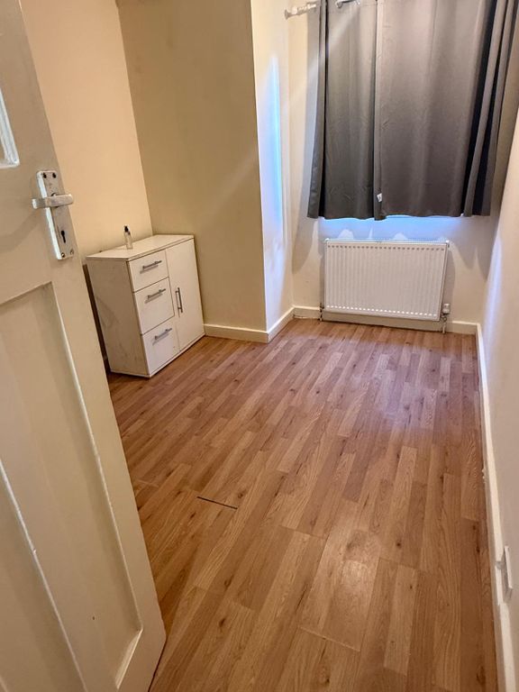 Property photo 3 of 11 Gallery