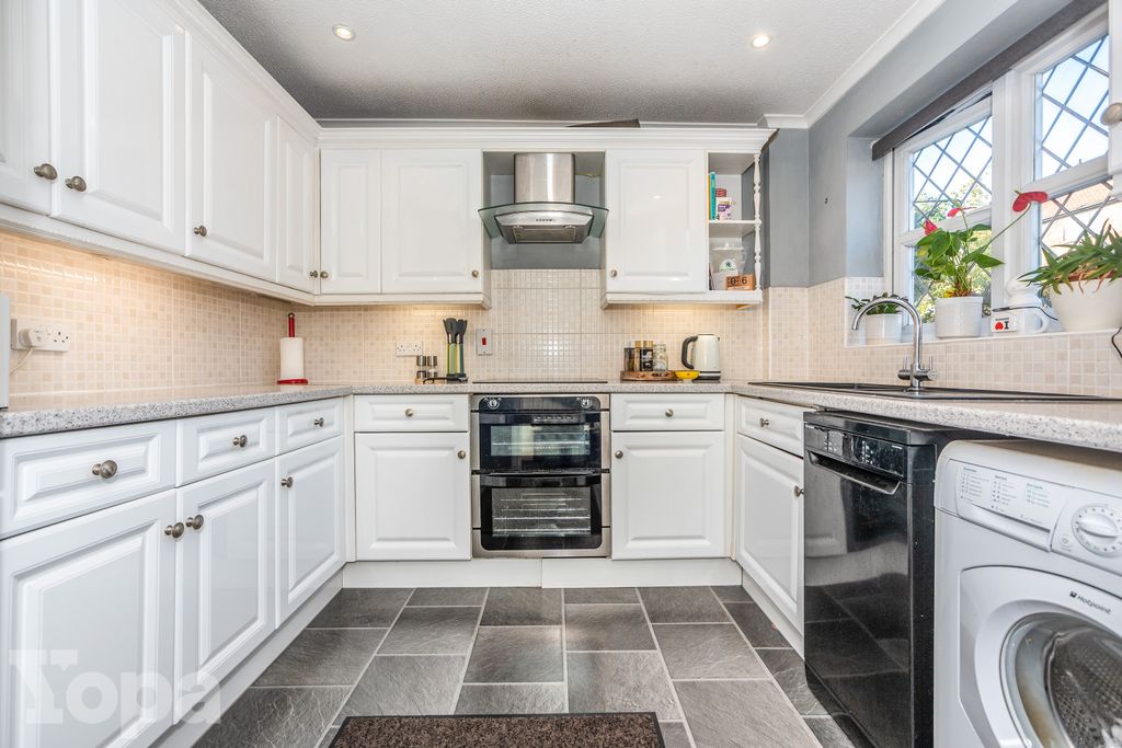 Property photo 3 of 19 Photo #3