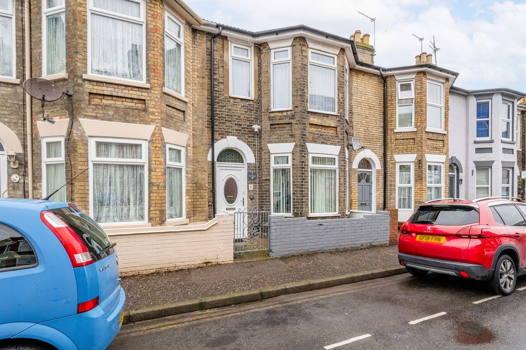 Property photo 1 of 21